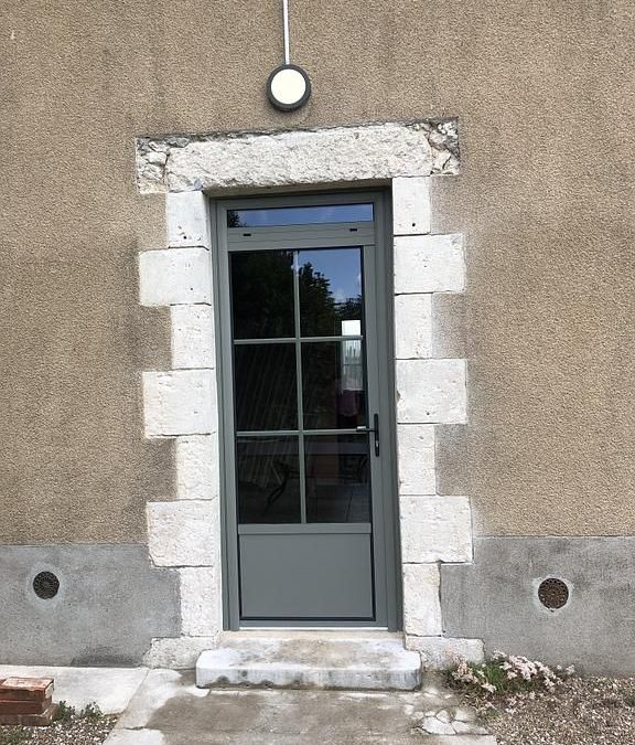 Chantier Ingre : porte d’entrée aluminium bicolore